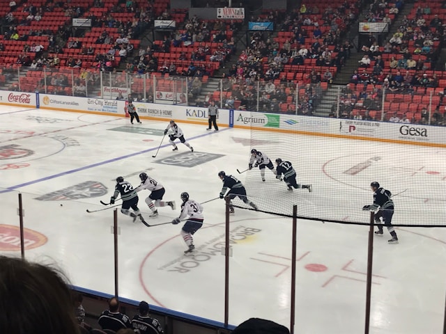 Focus sur le hockey sur glace : stratégies gagnantes pour maîtriser le jeu