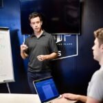 Les 7 compétences clés à vérifier avant d'engager un consultant en communication freelance