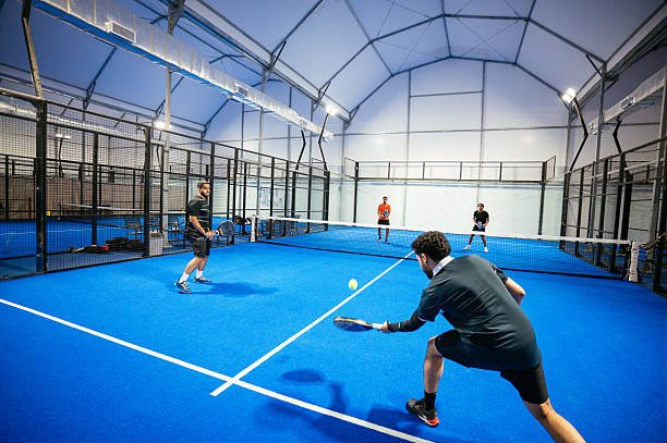 L’éclairage LED est-il indiqué dans un devis construction terrain de padel ?