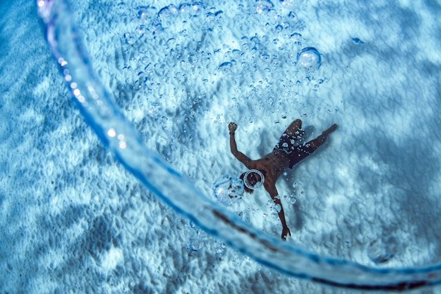 Exploration en apnée : maîtriser les techniques et assurer sa sécurité sous l&rsquo;eau