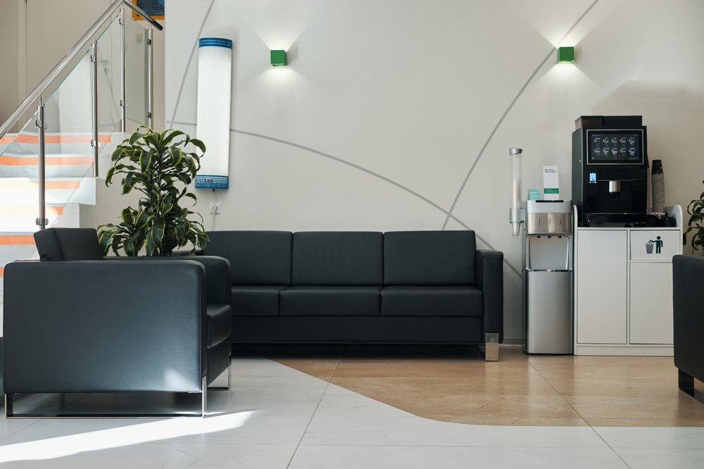 Eau potable au travail : que dit la loi exactement ?