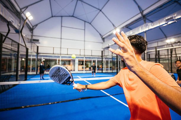 Pourquoi la construction terrain de padel séduit-elle de plus en plus de communes ?