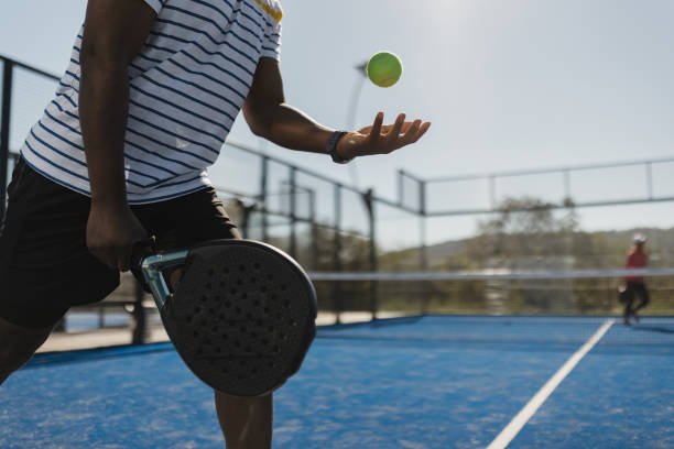Quels sont les avantages d’installer un terrain de padel dans un complexe multisports ?